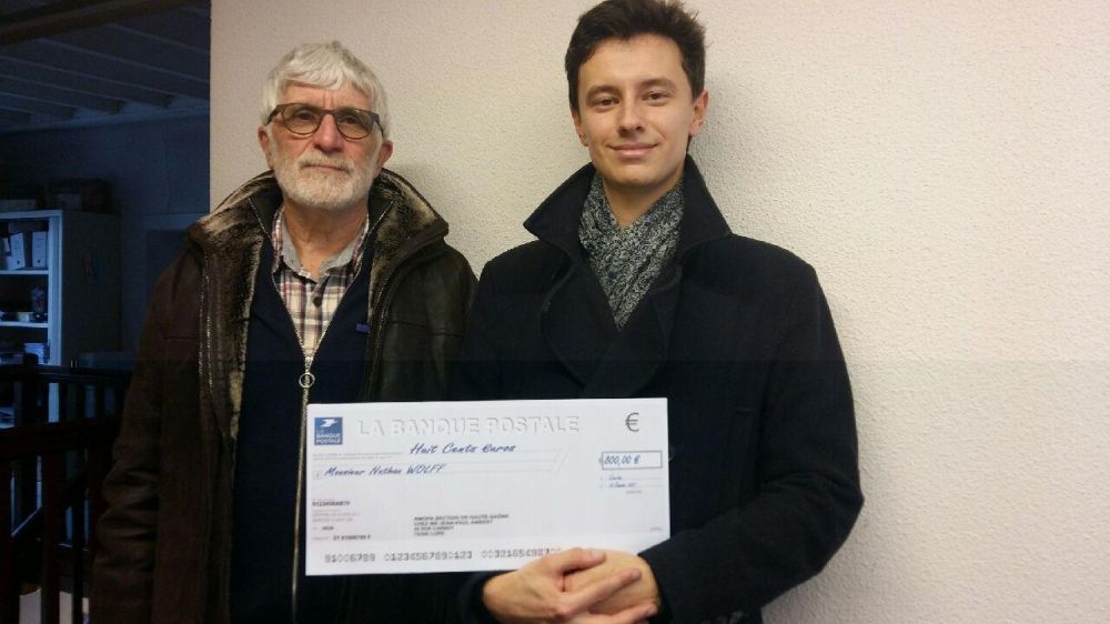 Remise d'une bourse AMOPA à Nathan WOLFF Remise d'une bourse AMOPA à Nathan WOLFF